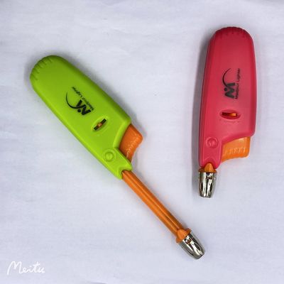 再充填可能なブタンガスキャンドル キッチンストーブライター 68*27.8*13mm OEMカラーを受け入れる