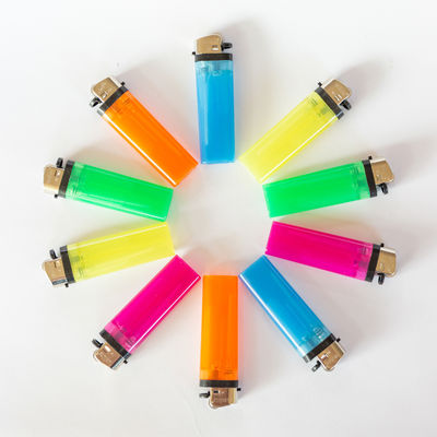 5色と8.0*2.37*1.18cmの使い捨てプラスチックシリコンライター