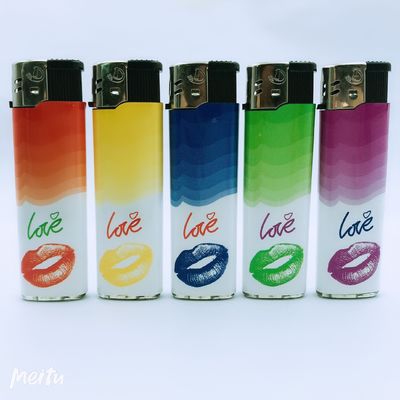 パーソナライズ可能なプラスチック製の使い捨て/再充填可能なタバコ点火器 喫煙/プレゼント/装飾用