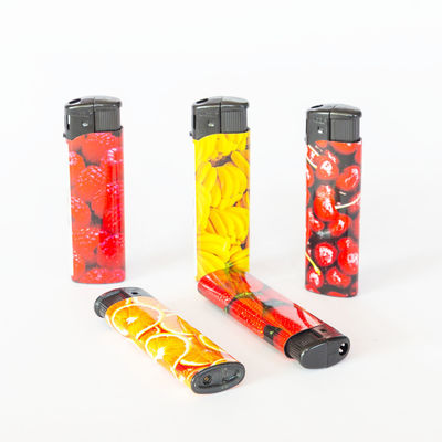82*24.2*12.3mm 再充填可能なプラスチック亜鉛合金 電子ブタンガスライター